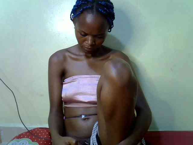 Hotdreamteen001 webcam