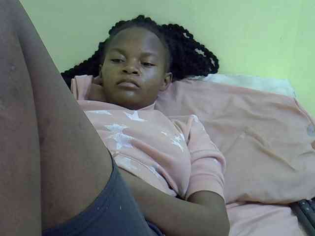 Hotdreamteen001 webcam