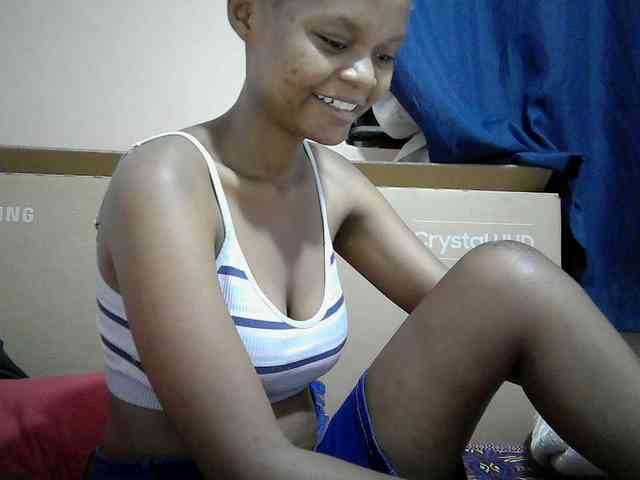 Hotdreamteen001 webcam