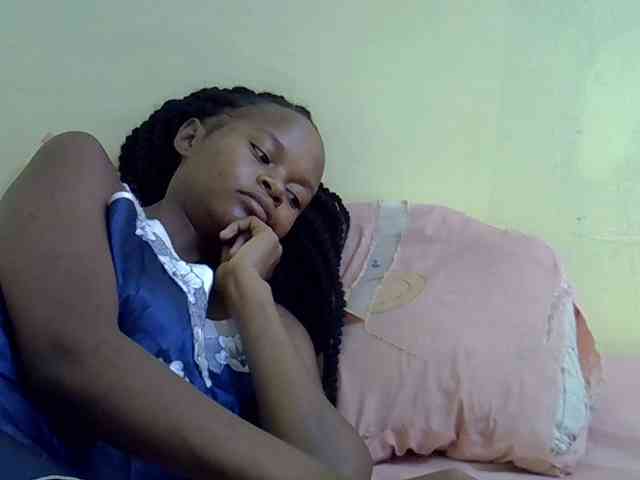 Hotdreamteen001 webcam