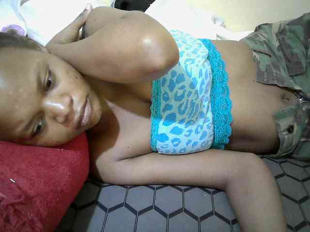 Hotdreamteen001 webcam