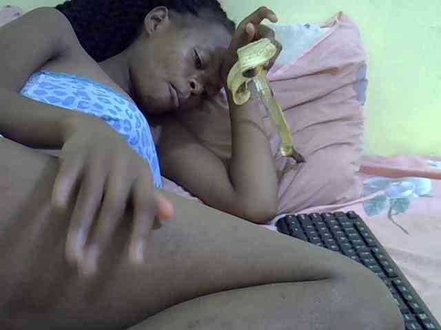 Hotdreamteen001 webcam