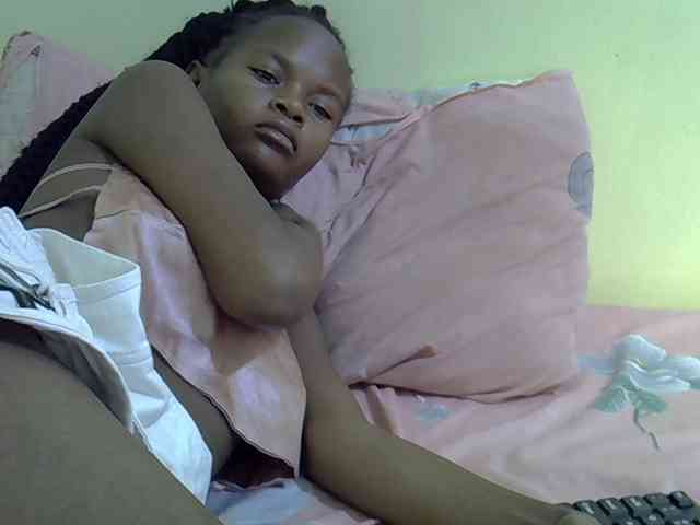 Hotdreamteen001 webcam