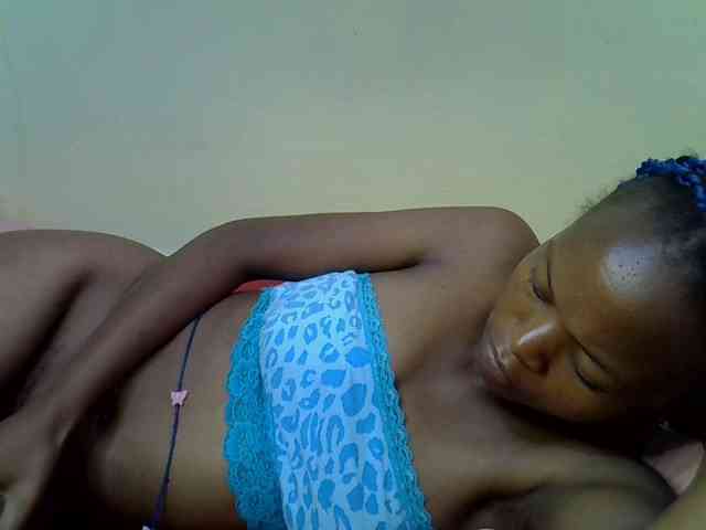 Hotdreamteen001 webcam