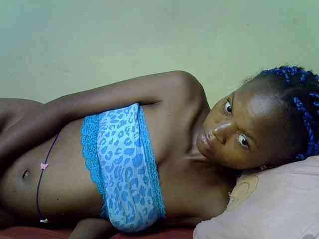 Hotdreamteen001 webcam