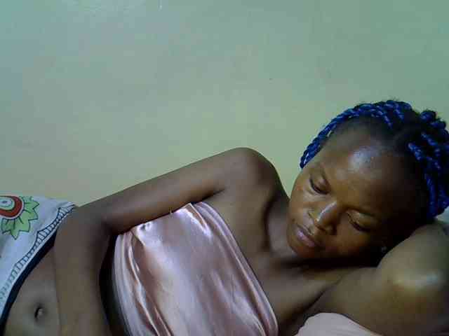 Hotdreamteen001 webcam