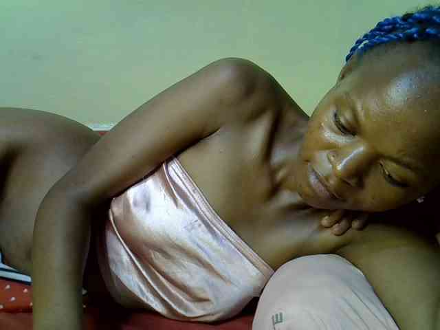 Hotdreamteen001 webcam