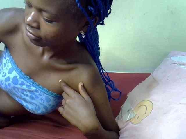 Hotdreamteen001 webcam