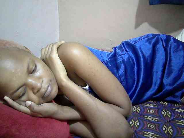 Hotdreamteen001 webcam