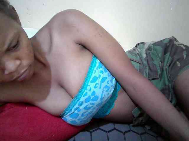 Hotdreamteen001 webcam