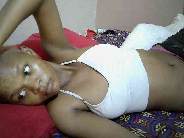 Hotdreamteen001 webcam