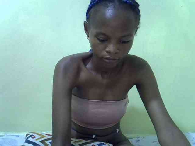 Hotdreamteen001 webcam