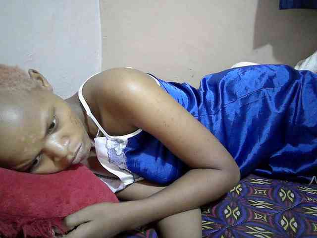 Hotdreamteen001 webcam