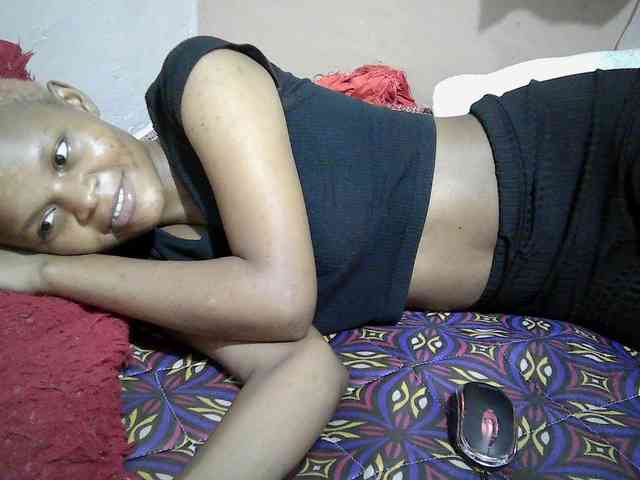 Hotdreamteen001 webcam