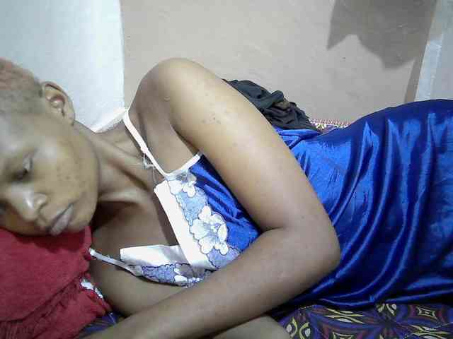 Hotdreamteen001 webcam