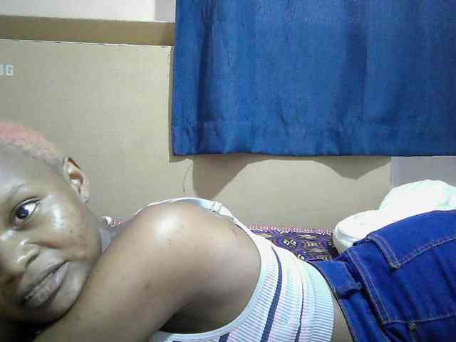 Hotdreamteen001 webcam