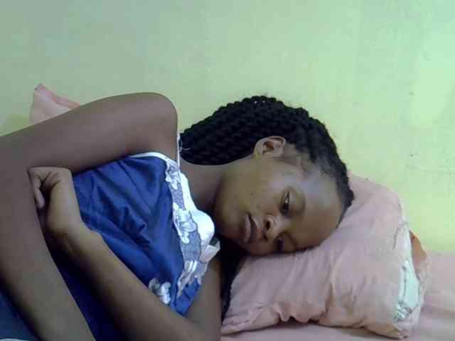 Hotdreamteen001 webcam