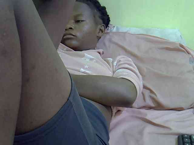 Hotdreamteen001 webcam