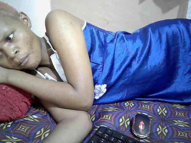 Hotdreamteen001 webcam