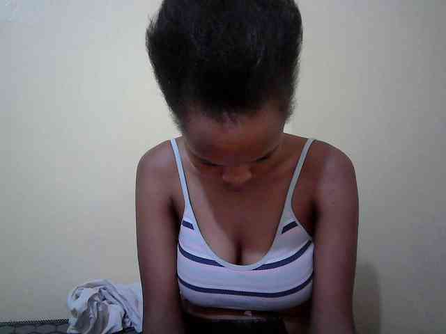 Hotdreamteen001 webcam