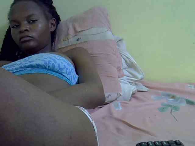 Hotdreamteen001 webcam