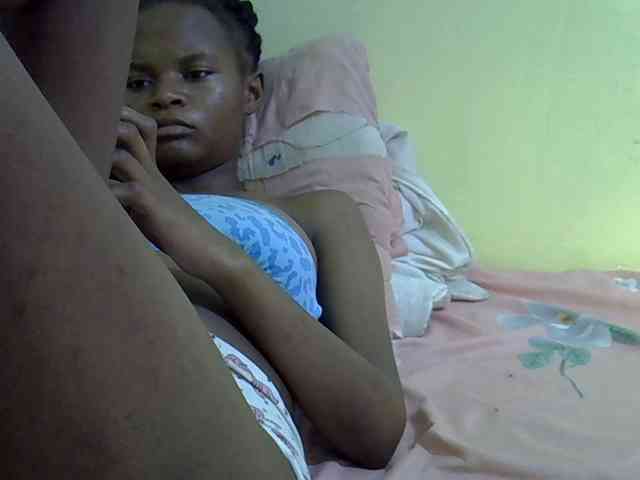 Hotdreamteen001 webcam