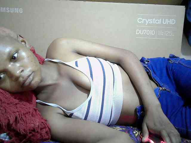 Hotdreamteen001 webcam