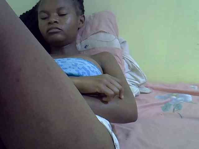 Hotdreamteen001 webcam