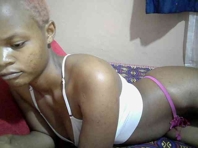 Hotdreamteen001 webcam