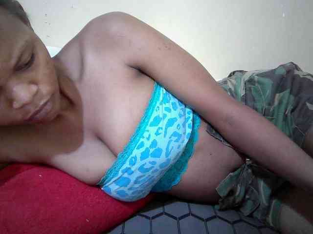 Hotdreamteen001 webcam