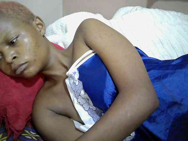 Hotdreamteen001 webcam