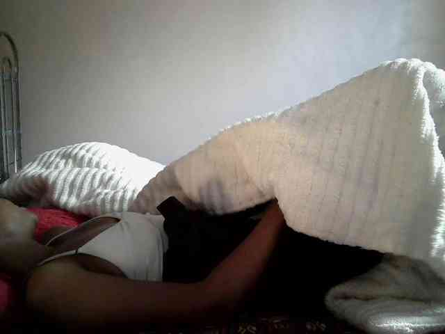 Hotdreamteen001 webcam