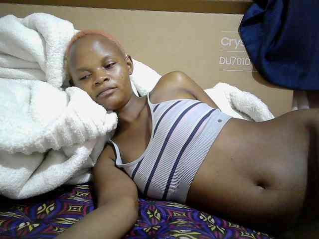 Hotdreamteen001 webcam