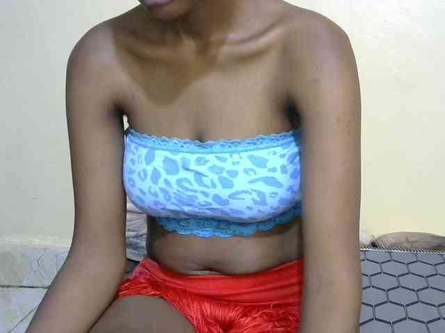 Hotdreamteen001 webcam