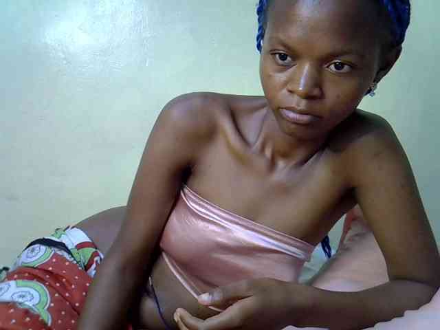 Hotdreamteen001 webcam