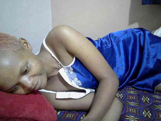 Hotdreamteen001 webcam