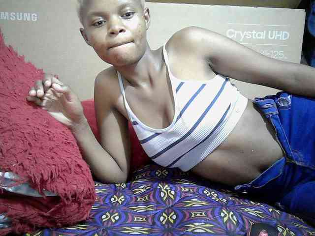 Hotdreamteen001 webcam