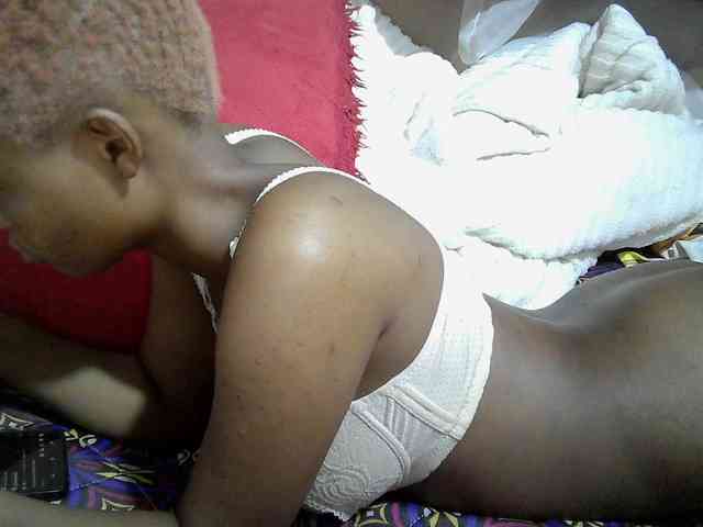 Hotdreamteen001 webcam