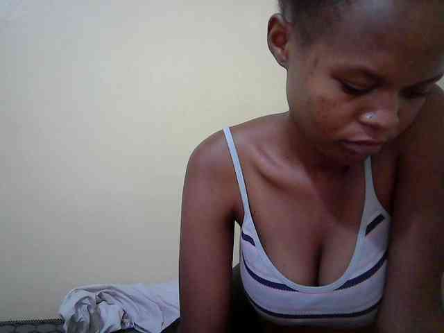 Hotdreamteen001 webcam