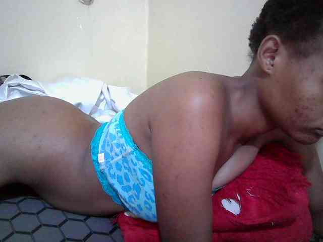 Hotdreamteen001 webcam