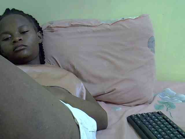 Hotdreamteen001 webcam