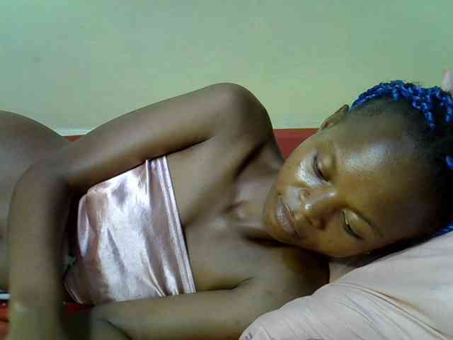 Hotdreamteen001 webcam