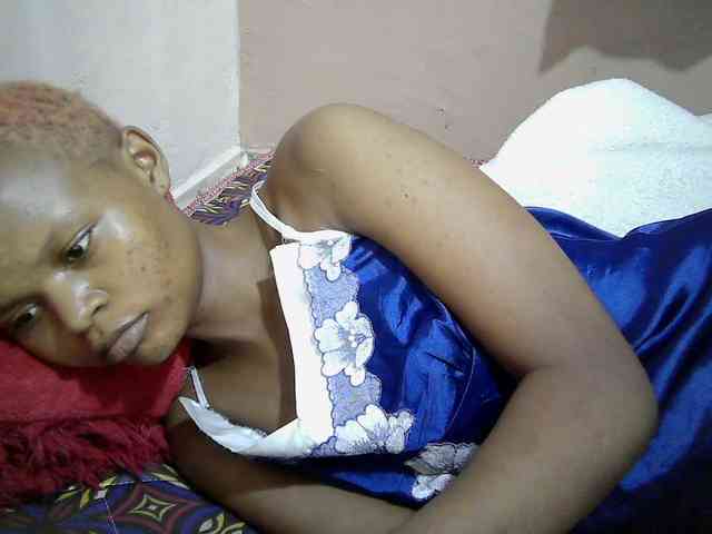 Hotdreamteen001 webcam