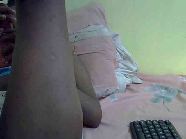 Hotdreamteen001 webcam