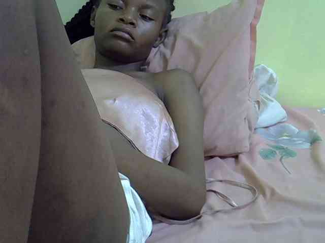 Hotdreamteen001 webcam