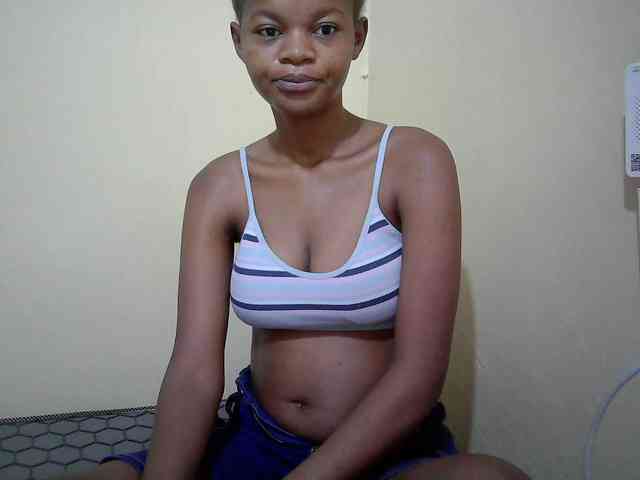 Hotdreamteen001 webcam