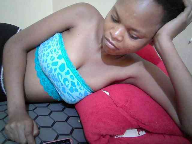 Hotdreamteen001 webcam