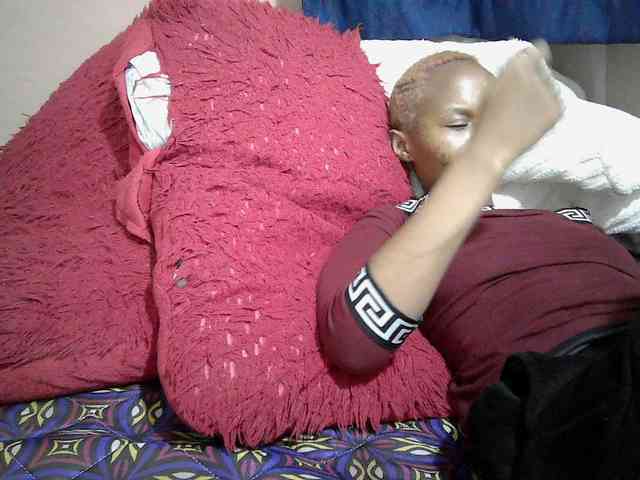 Hotdreamteen001 webcam