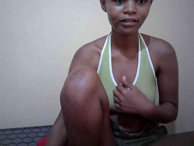 Hotdreamteen001 webcam