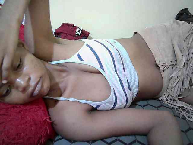 Hotdreamteen001 webcam